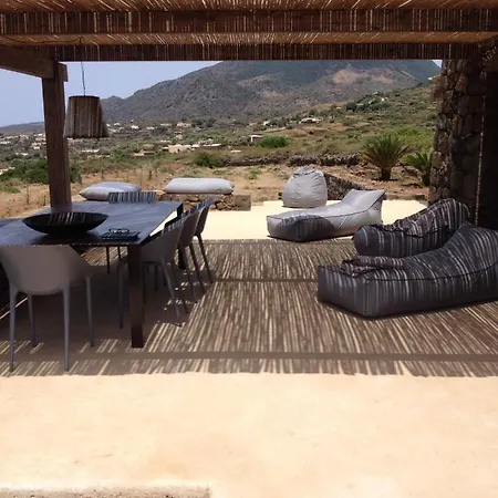 Dammuso Bianca Maria Holiday home *